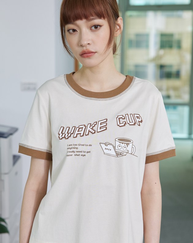 咖啡醒醒配色邊印花T恤(兩色)
